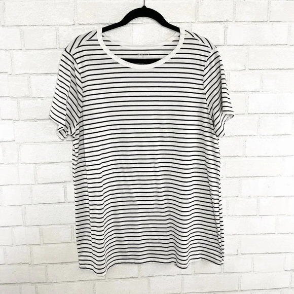 Torrid Black & White Striped Short Sleeve Tee Shirt Women's Plus Size 0X - Picture 2 of 6